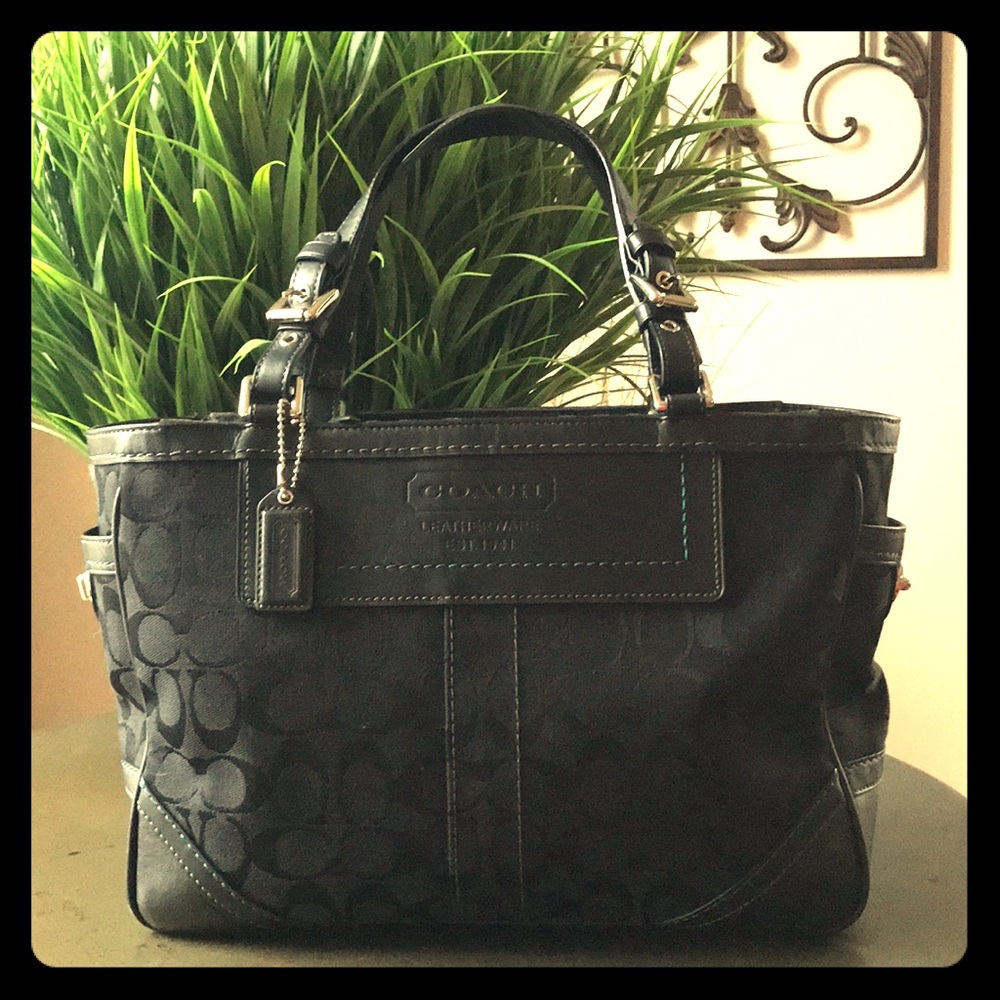 Coach Signature Shoulder Tote